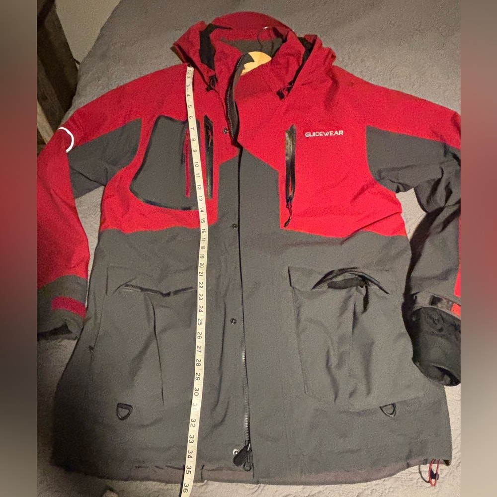 Like new Men’s all-weather performance coat by Bass Pro Shops, size XLT.